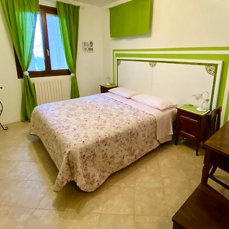 A Casa Di Laura Bed and Breakfast Occhiobello Buitenkant foto